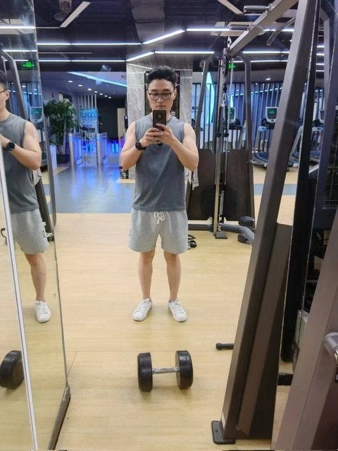 超哥的第二张照片--太原相亲服务中心