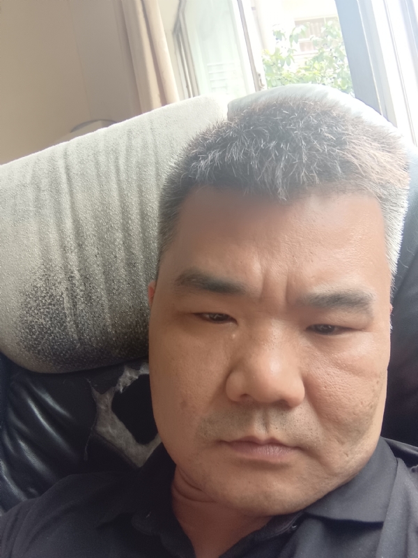 路人的第一张照片--太原相亲服务中心