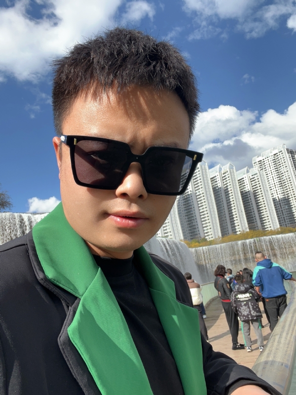 子阳的第一张照片--太原相亲服务中心