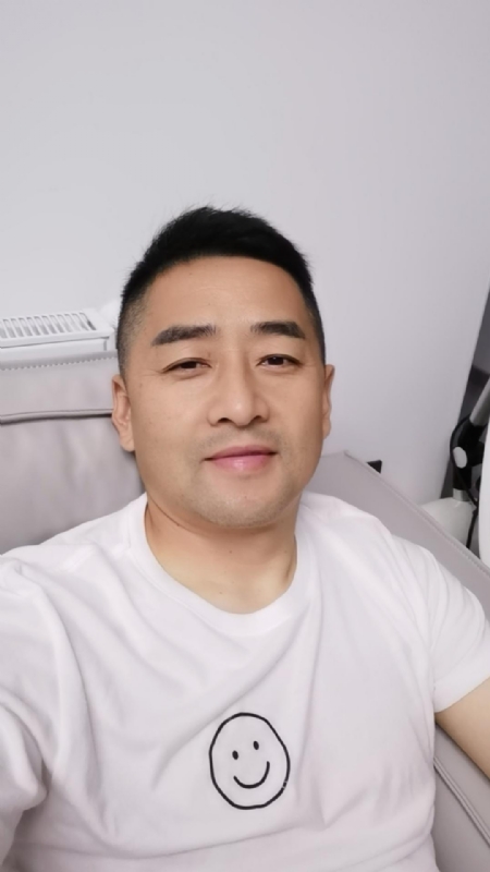 向阳而生的第一张照片--太原相亲服务中心