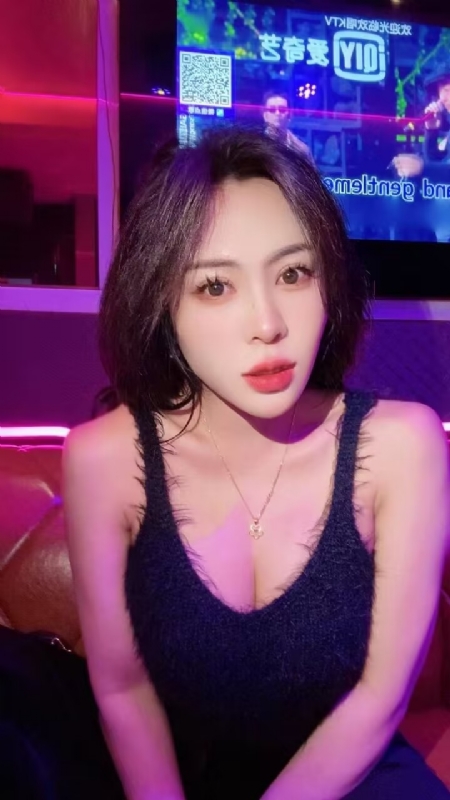 素素可月的第一张照片--太原相亲服务中心