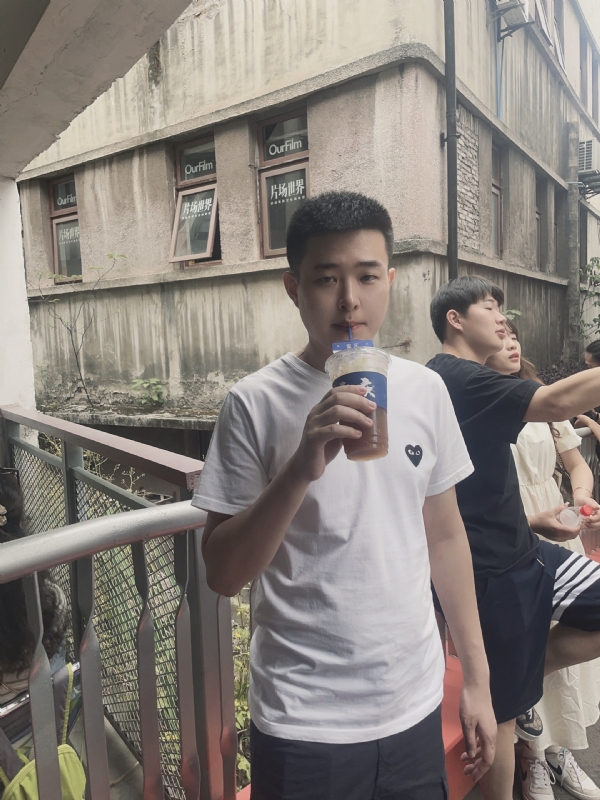 尚龙的第二张照片--太原相亲服务中心