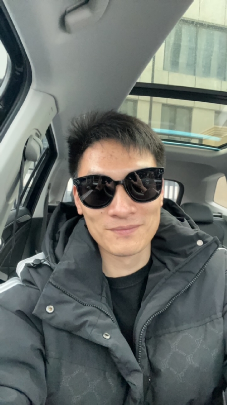 男孩的第一张照片--太原相亲服务中心