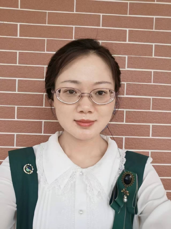 Lily的第一张照片--太原相亲服务中心