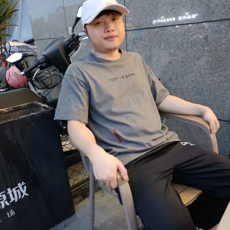风吹半夏的第一张照片--太原相亲服务中心
