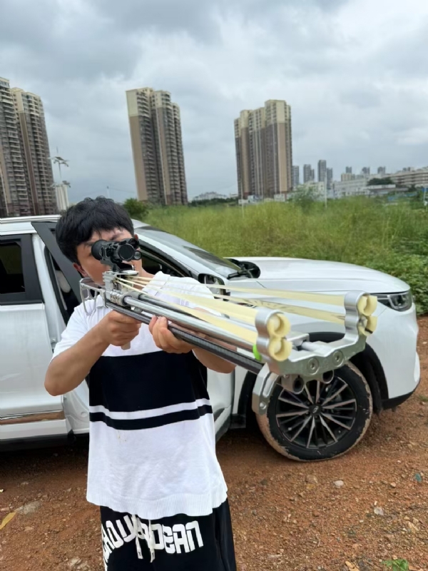 凌其飞的第一张照片--太原相亲服务中心