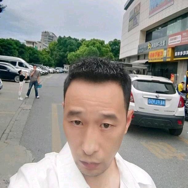 小林的第一张照片--太原相亲服务中心