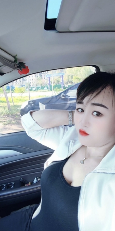 王芳燕的第四张照片--太原相亲服务中心
