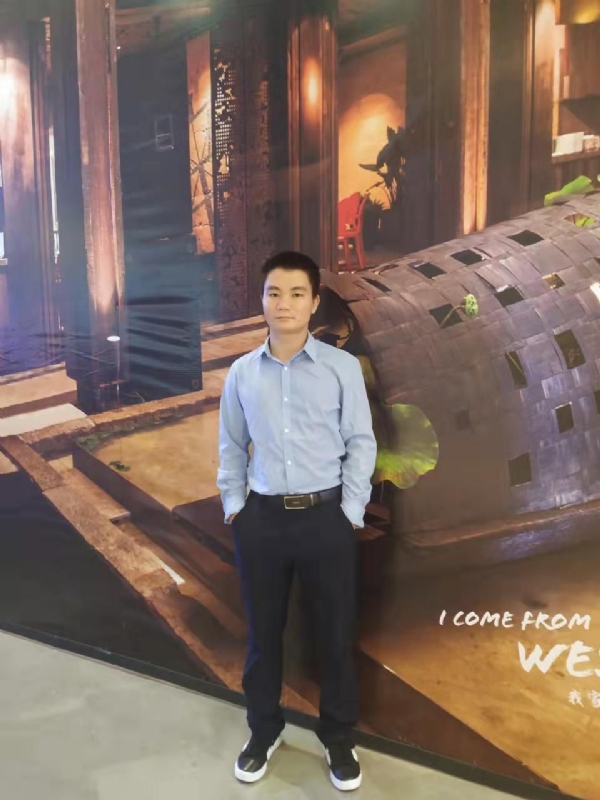 梧桐枫叶的第一张照片--太原相亲服务中心
