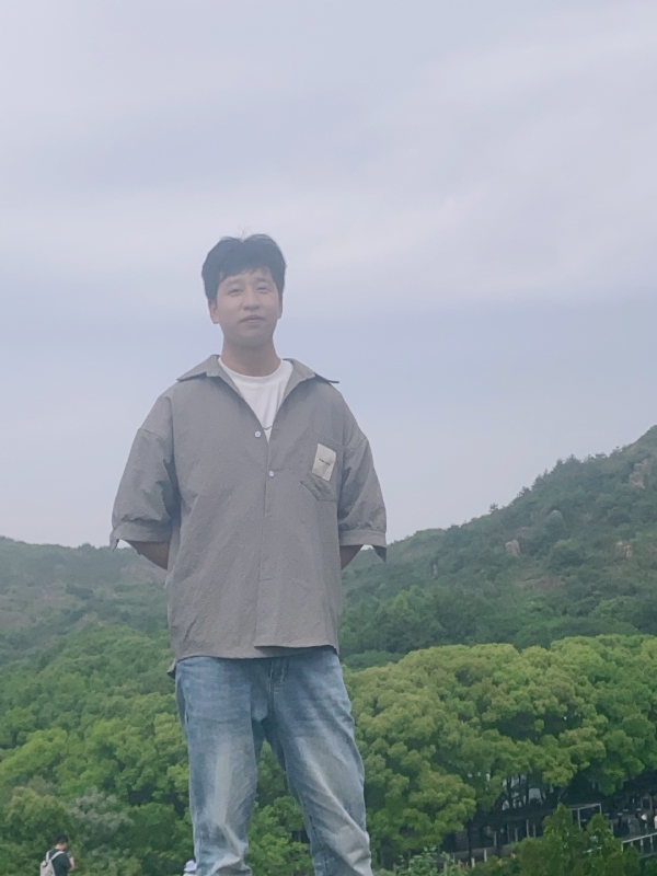 渐行渐远的第二张照片--太原相亲服务中心