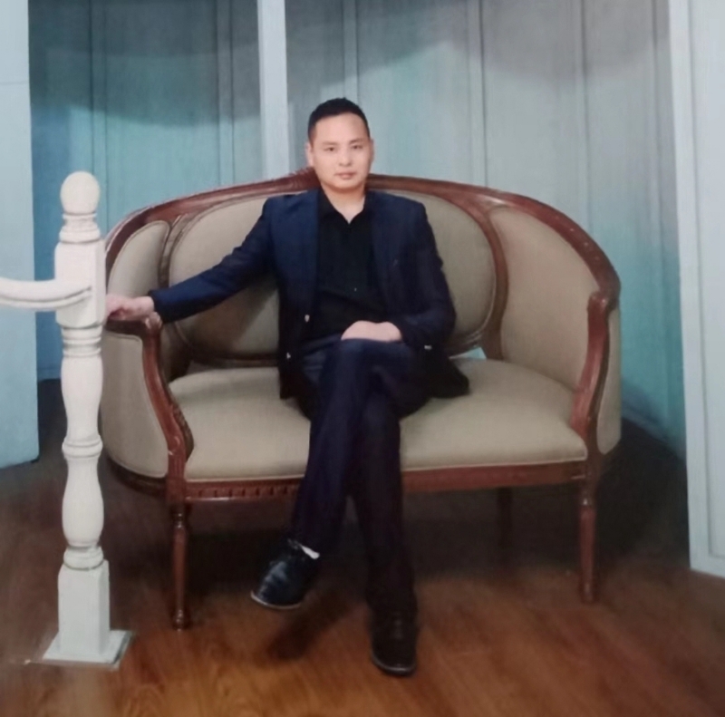 龙行天下的第二张照片--太原相亲服务中心
