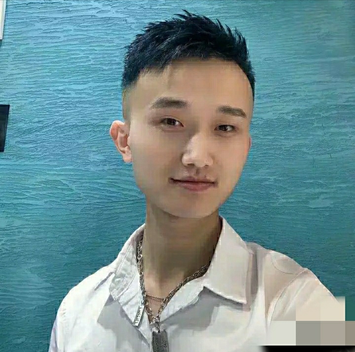 小哥哥的第一张照片--太原相亲服务中心