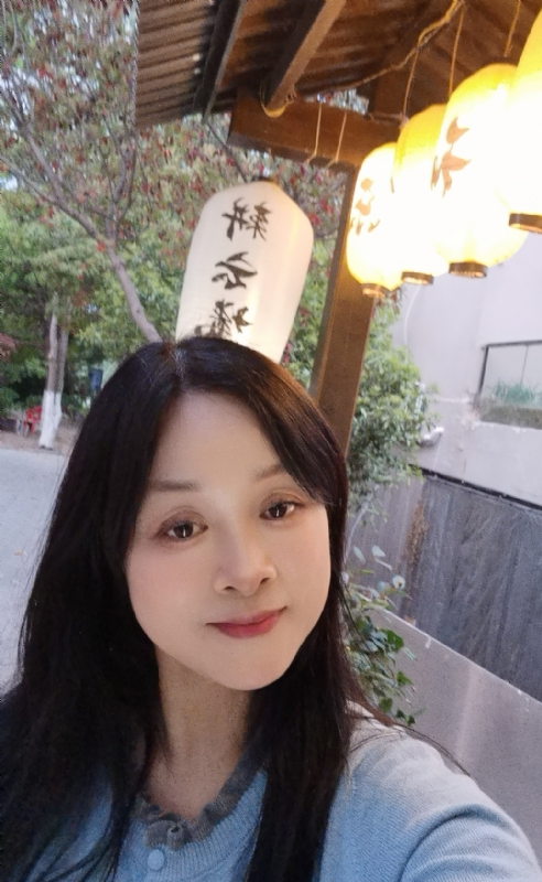 伊伊的第一张照片--太原相亲服务中心