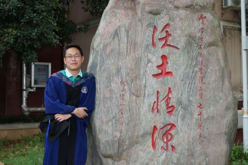 落寂星辰的第四张照片--太原相亲服务中心