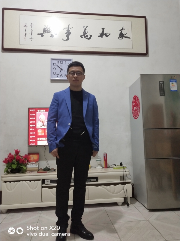 孤独的狼的第一张照片--太原相亲服务中心