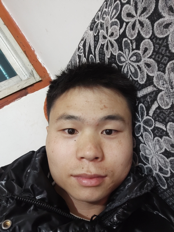 麒麟区幼儿园扛把子的第三张照片--太原相亲服务中心