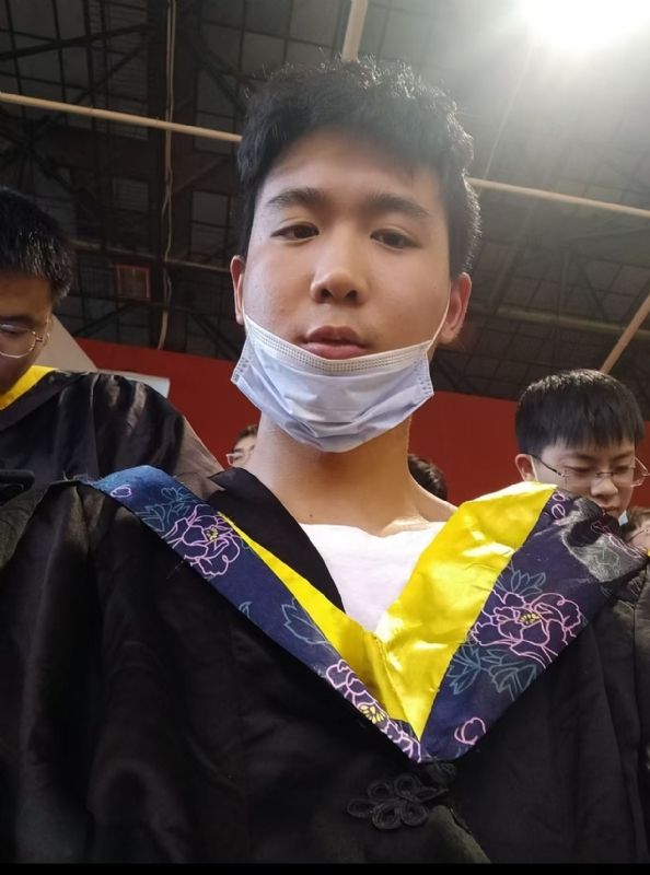 落落大方的第一张照片--太原相亲服务中心