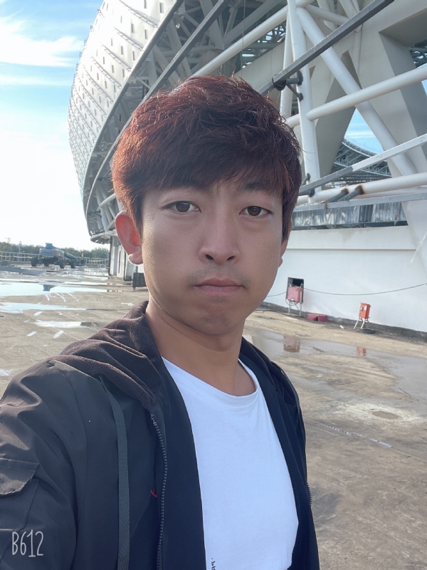 绅士大男孩的第一张照片--太原相亲服务中心