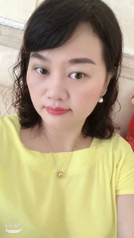 微笑的第一张照片--太原相亲服务中心
